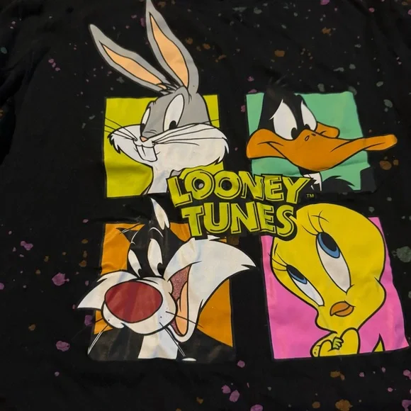 Looney Tunes Women's Black Cropped Graphic T-Shirt Size M Bugs‎ Bunny Tweety - Picture 2 of 4